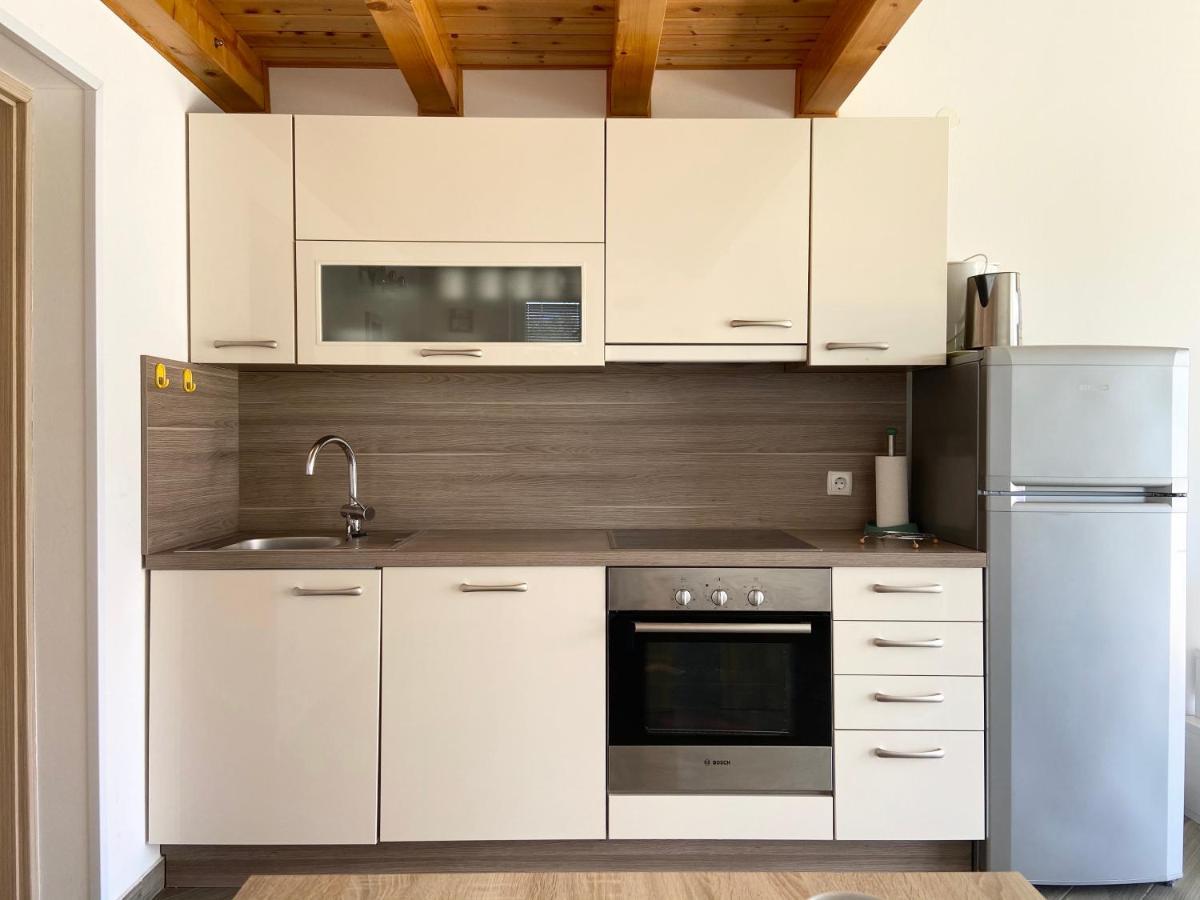 Apartments Pijaza Banjol エクステリア 写真