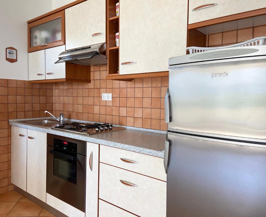 Apartments Pijaza Banjol エクステリア 写真